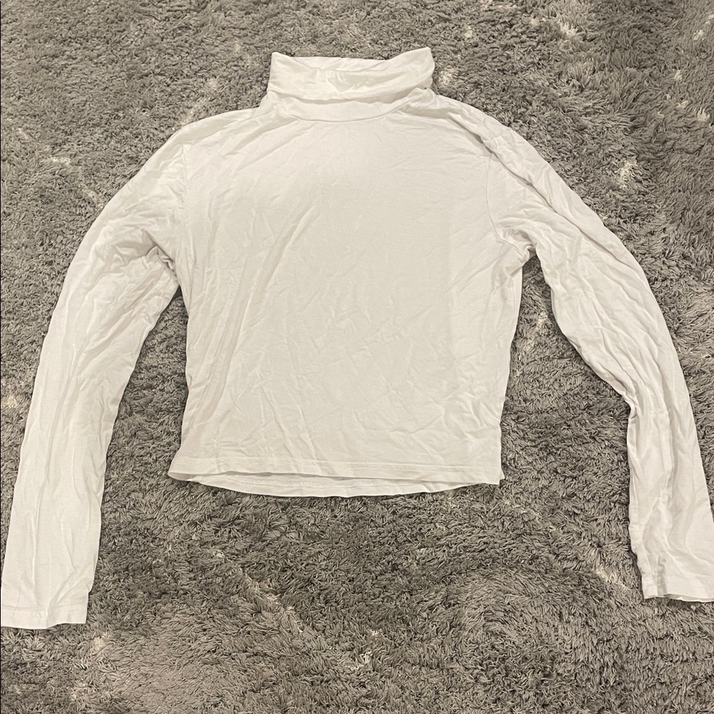 Elegant White Long Sleeve Turtleneck Top